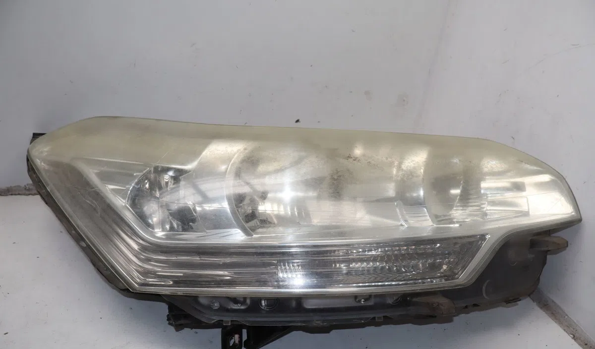 Phare droit Citroen C5 III (RD_) 2.0 hdi (rdrhda) (2008) occasion