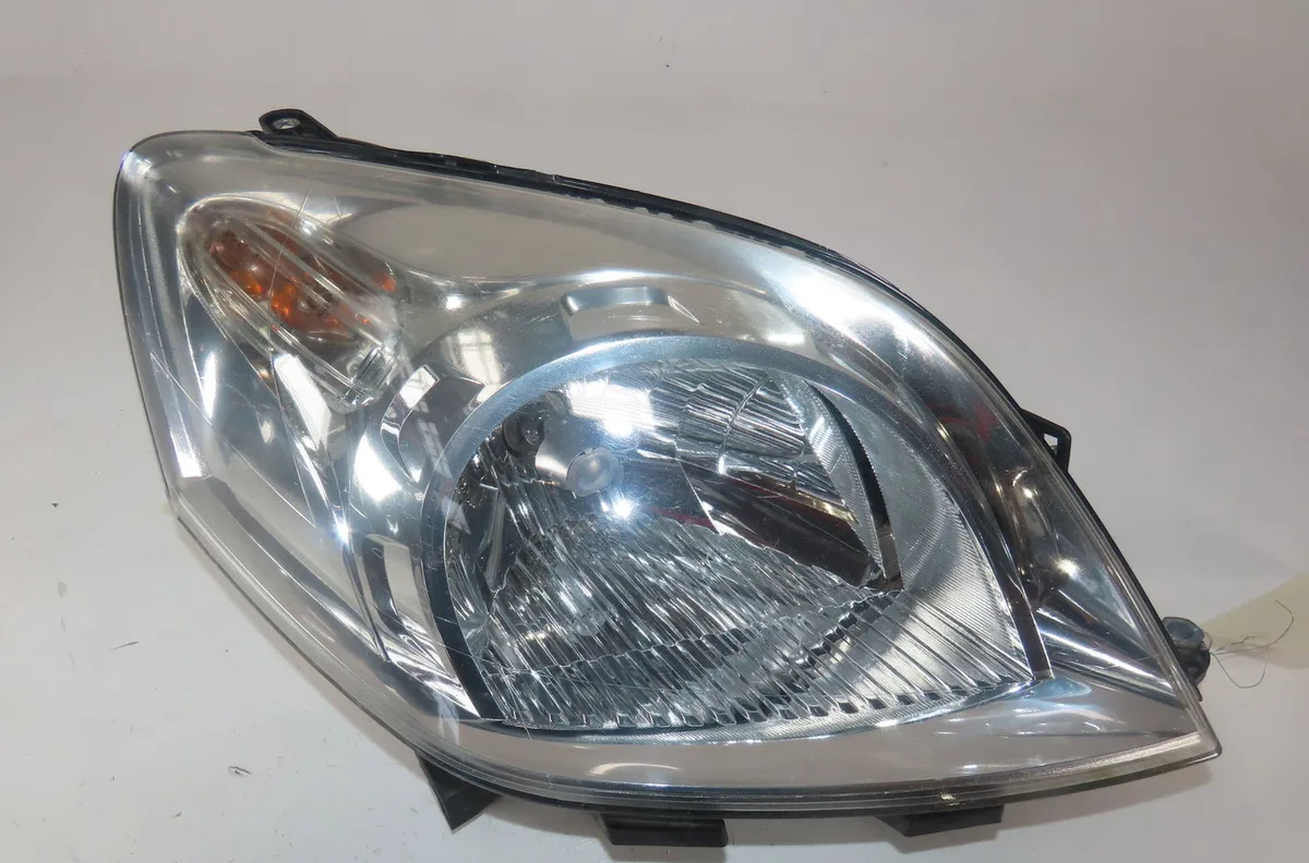 Phare droit Citroen NEMO Monospace 1.4 (2009) occasion
