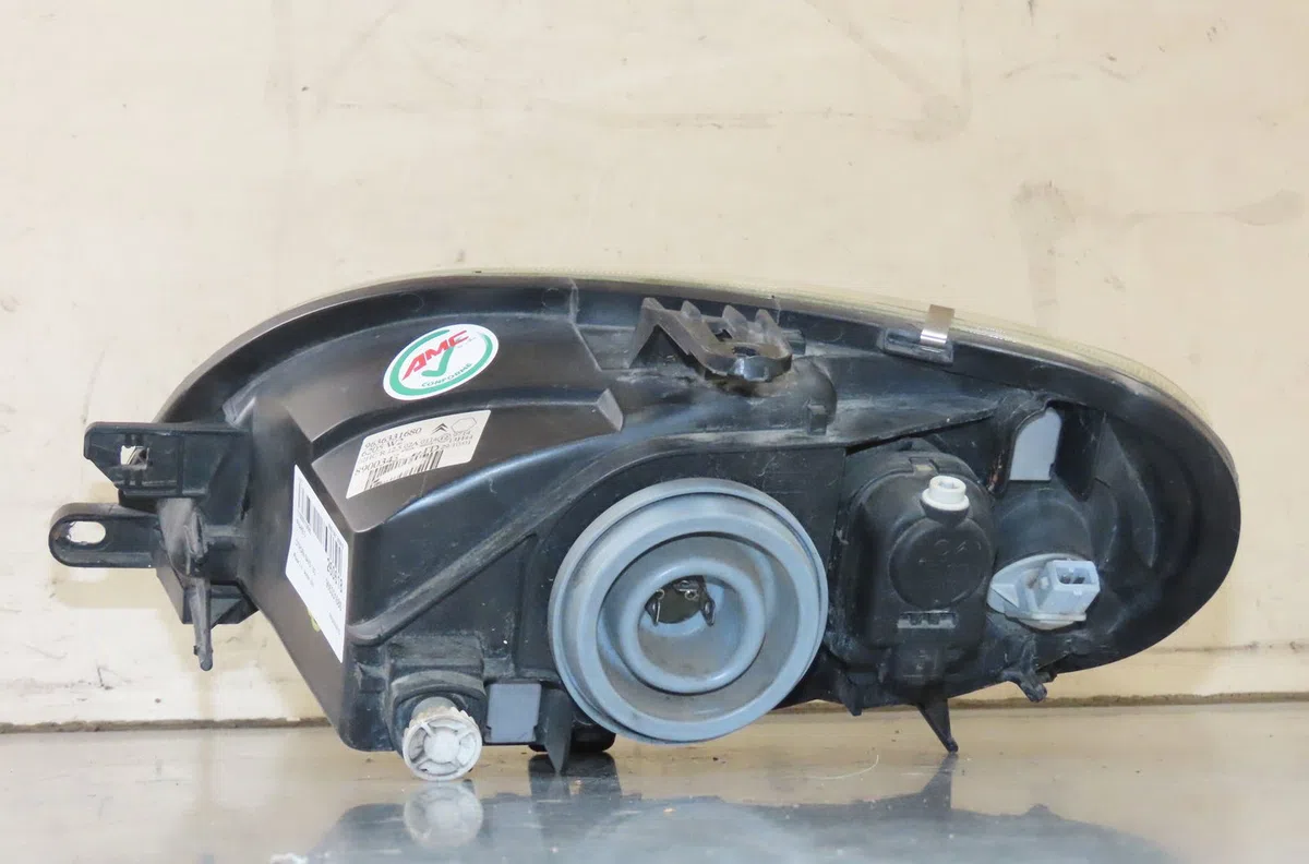 Phare droit Citroen SAXO (S0, S1) 1.5 d (1996-2001) 5 portes occasion