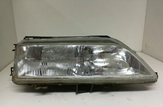 Phare droit CITROEN XANTIA Phase 1 03-1993--06-1998 occasion