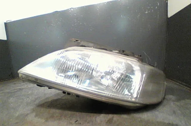 Phare droit CITROEN XSARA Phase 1 02-1998--09-2000 occasion