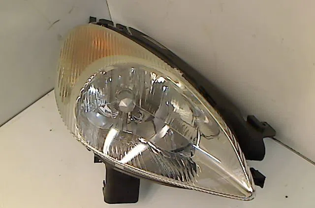 Phare droit CITROEN XSARA PICASSO 2002 occasion