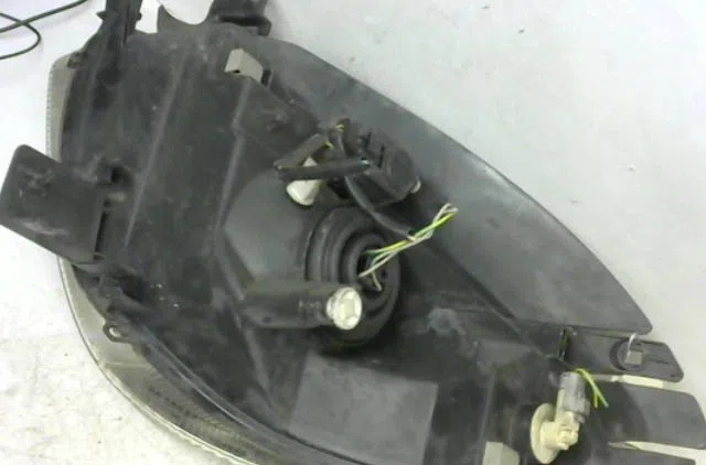 Phare droit Citroën XSARA PICASSO (N68) 1.8 16v (2000-2005) occasion