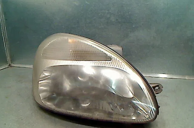 Phare droit DAEWOO NUBIRA 2000 occasion