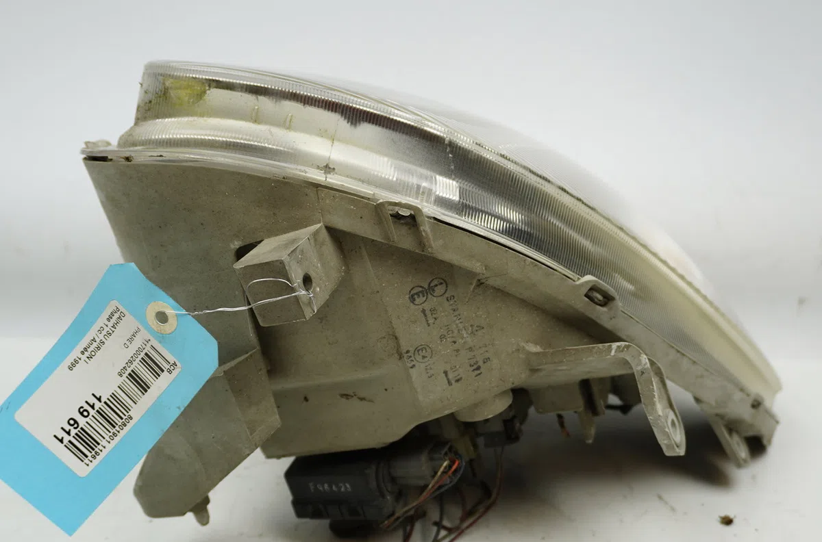 Phare droit Daihatsu SIRION (M1) 1.0 i 4wd (1999-2000) occasion