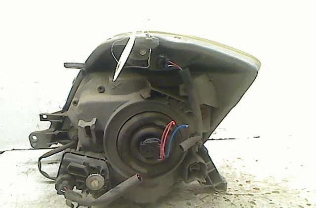Phare droit Daihatsu SIRION (M3_) 1.0 (2005-2013) occasion