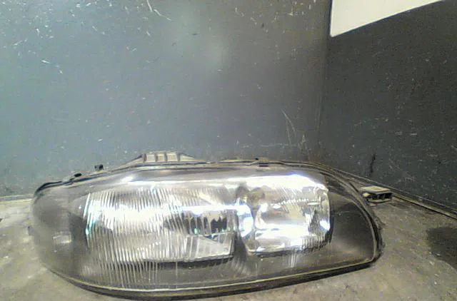 Phare droit Fiat BRAVA (182_) 1.6 16v (182.bb) (1996-2001) occasion