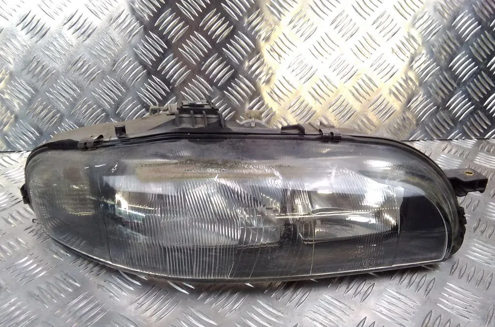 Phare droit Fiat BRAVO I (182_) 1.4 (182.aa) (1995-2001) occasion