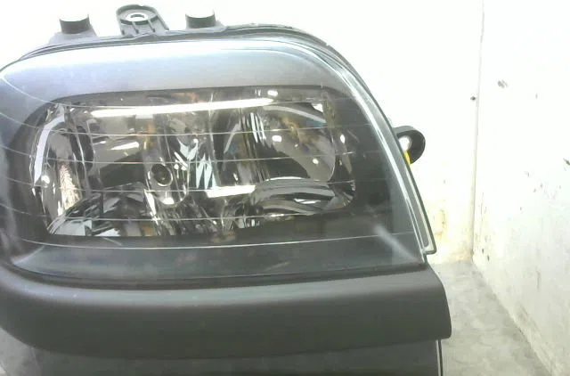 Phare droit Fiat DOBLO Monospace (119_, 223_) 1.2 (223axa1a) (2001) occasion