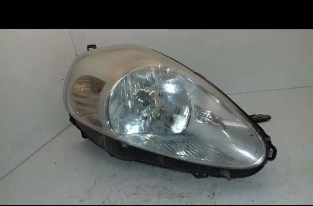 Phare droit Fiat GRANDE PUNTO (199_) 1.3 d multijet (199.axd11, 199.axd1a, 199.axd1b,... (2005-2010) 5 portes occasion