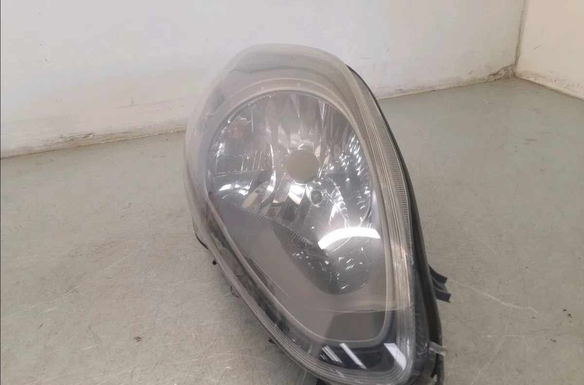 Phare droit Fiat GRANDE PUNTO Van (199_) 1.3 jtd multijet (199cxc1a) (2006-2013) occasion