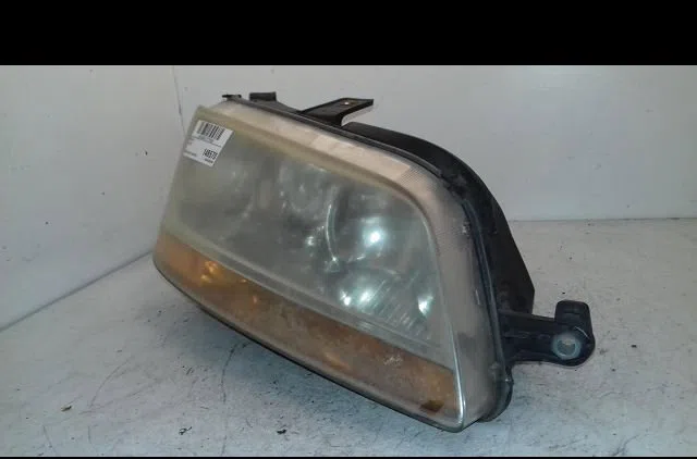 Phare droit Fiat IDEA (350_) 1.4 16v (2004) occasion