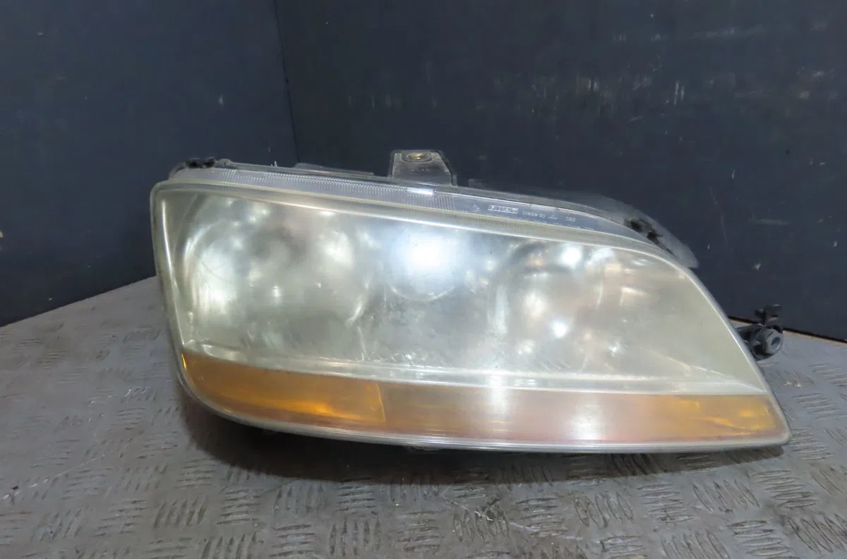 Phare droit Fiat IDEA (350_) 1.4 16v (2004) occasion