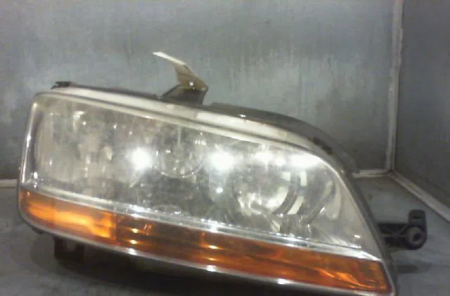Phare droit Fiat IDEA (350_) 1.9 jtd (2004) occasion