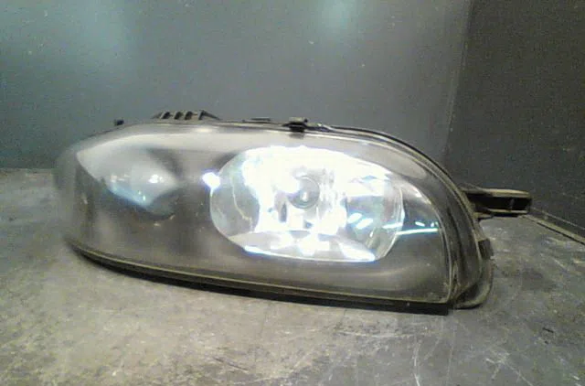 Phare droit FIAT MAREA 1999 occasion