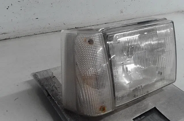 Phare droit Fiat PANDA (141_) 750 (1986-2003) occasion