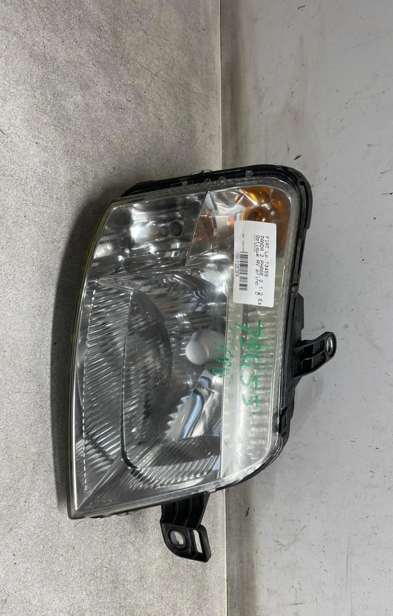 Phare droit Fiat PANDA (169_) 1.2 (169axf2a, 169axf1a) (2010-2013) occasion