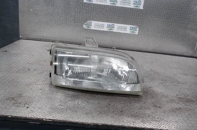 Phare droit FIAT PUNTO 1  PUNTO 1 PHASE 1 CABRIOLET occasion