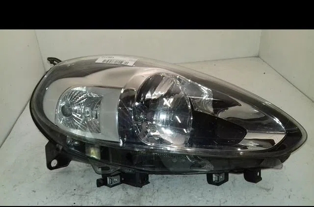 Phare droit Fiat PUNTO (199_) 1.3 d multijet (2012) occasion