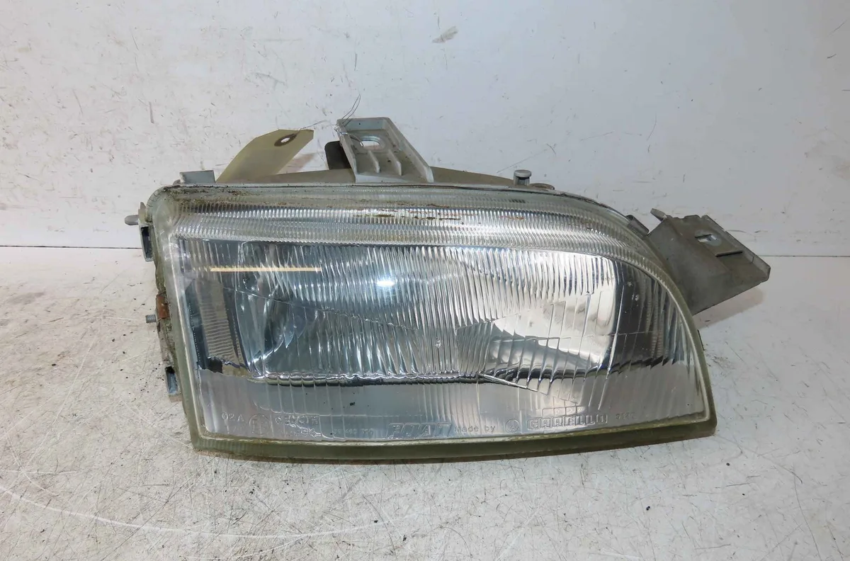 Phare droit FIAT PUNTO I occasion