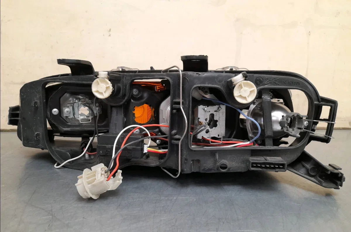 Phare droit FIAT PUNTO II  1.2i 60ch occasion