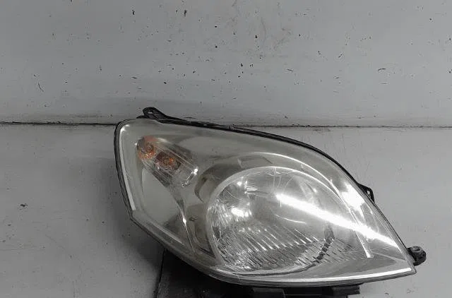 Phare droit Fiat QUBO (225_) 1.4 (225axa1a) (2008) occasion