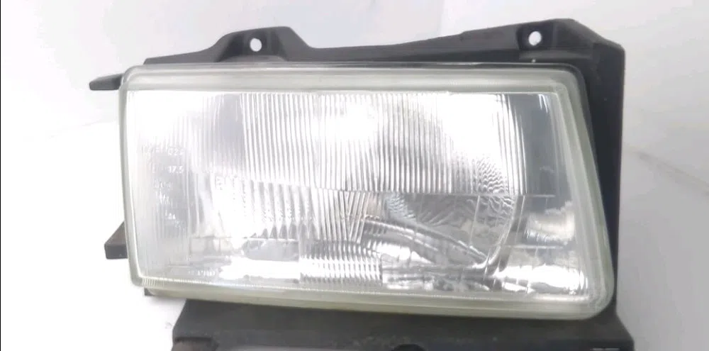 Phare droit Fiat SCUDO Camionnette (220_) 1.9 d (1996-2006) occasion