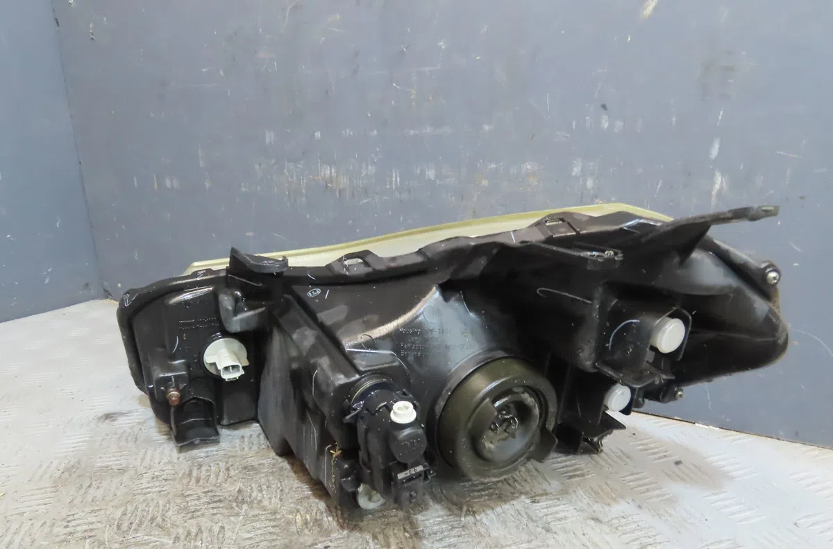 Phare droit Fiat SEDICI (189_) 1.9 d multijet (2006-2011) occasion