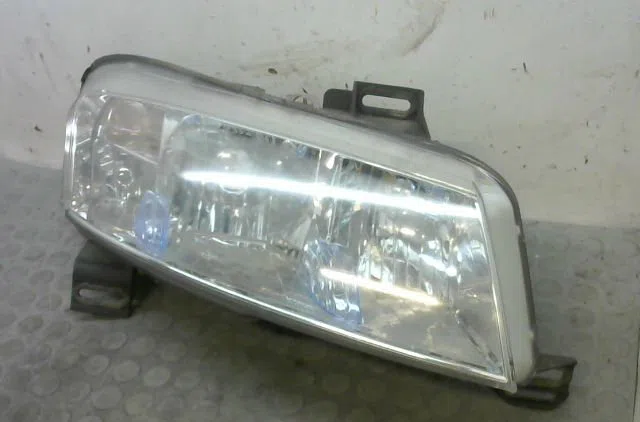 Phare droit Fiat STILO (192_) 1.9 d multijet (2005-2006) occasion