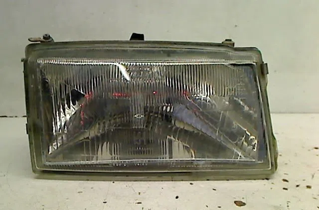 Phare droit Fiat UNO (146_) 45 i.e. 1.0 (146e, 146a) (1984-1995) occasion
