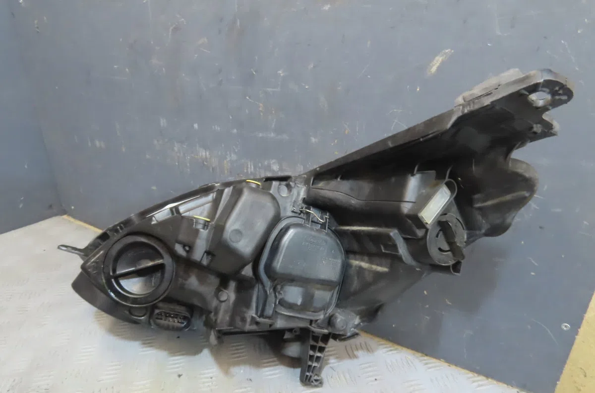 Phare droit Ford C-MAX II (DXA-CB7, DXA-CEU) 2.0 tdci (2010-2019) occasion