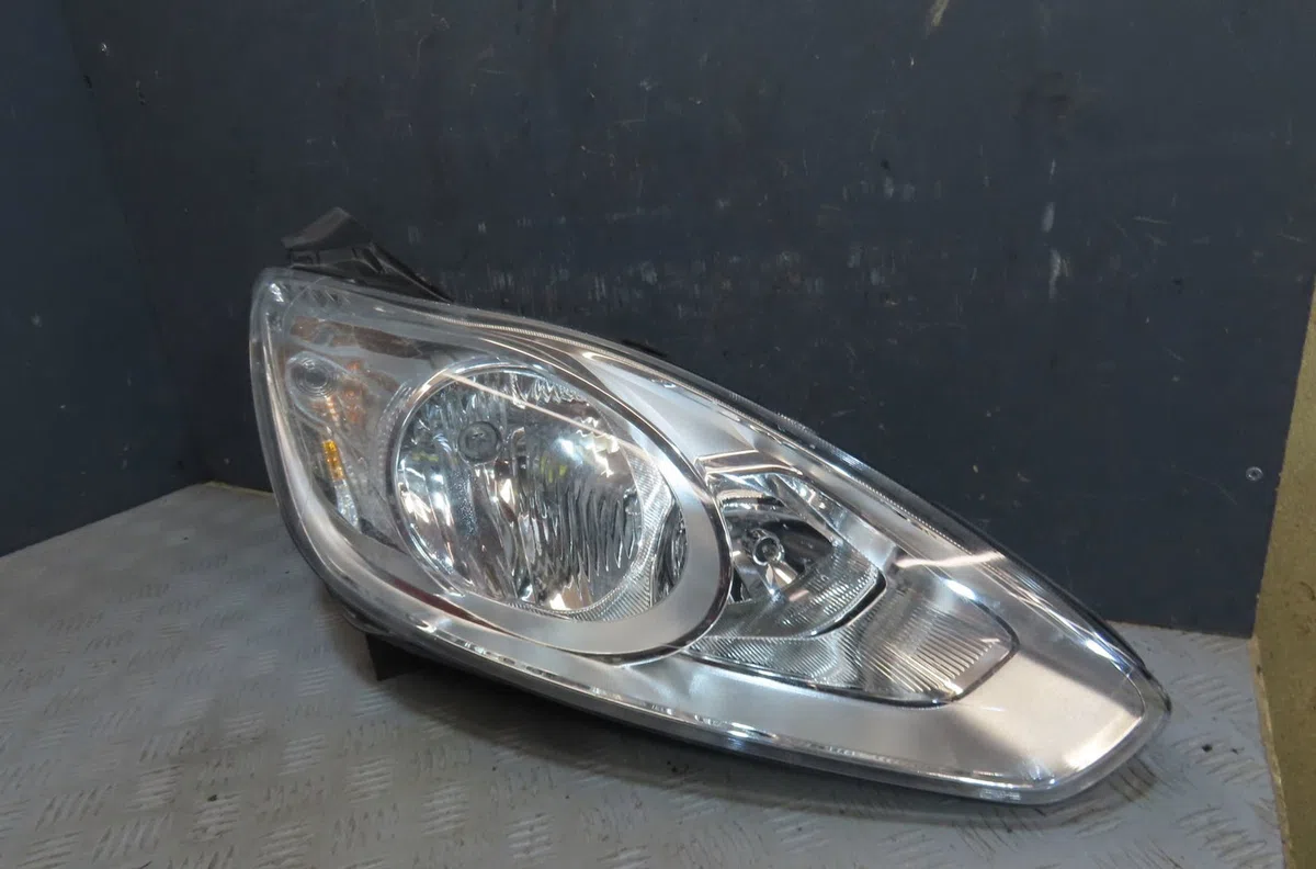 Phare droit Ford C-MAX II (DXA-CB7, DXA-CEU) 2.0 tdci (2010-2019) occasion