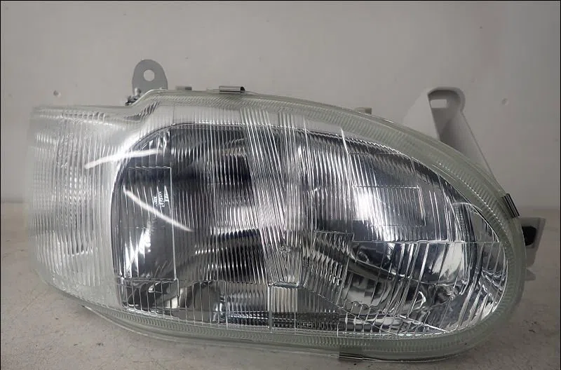 Phare droit FORD ESCORT III  1.6i occasion