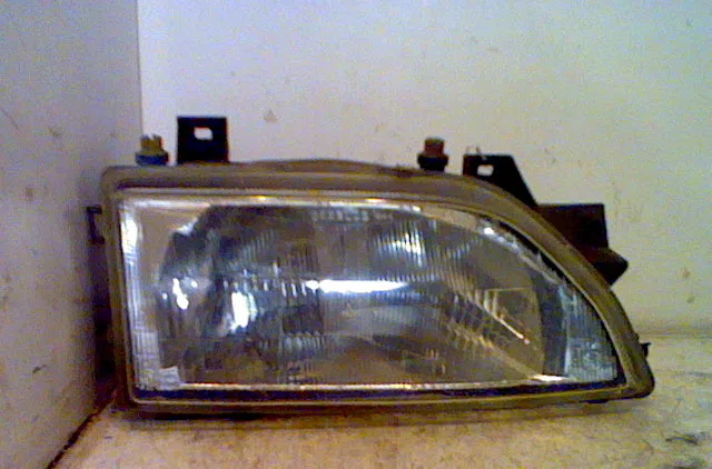 Phare droit FORD ESCORT IV 1995 occasion