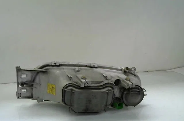 Phare droit Ford FIESTA Camionnette-Monospace (JV_) D 1.8 (1998-2002) occasion