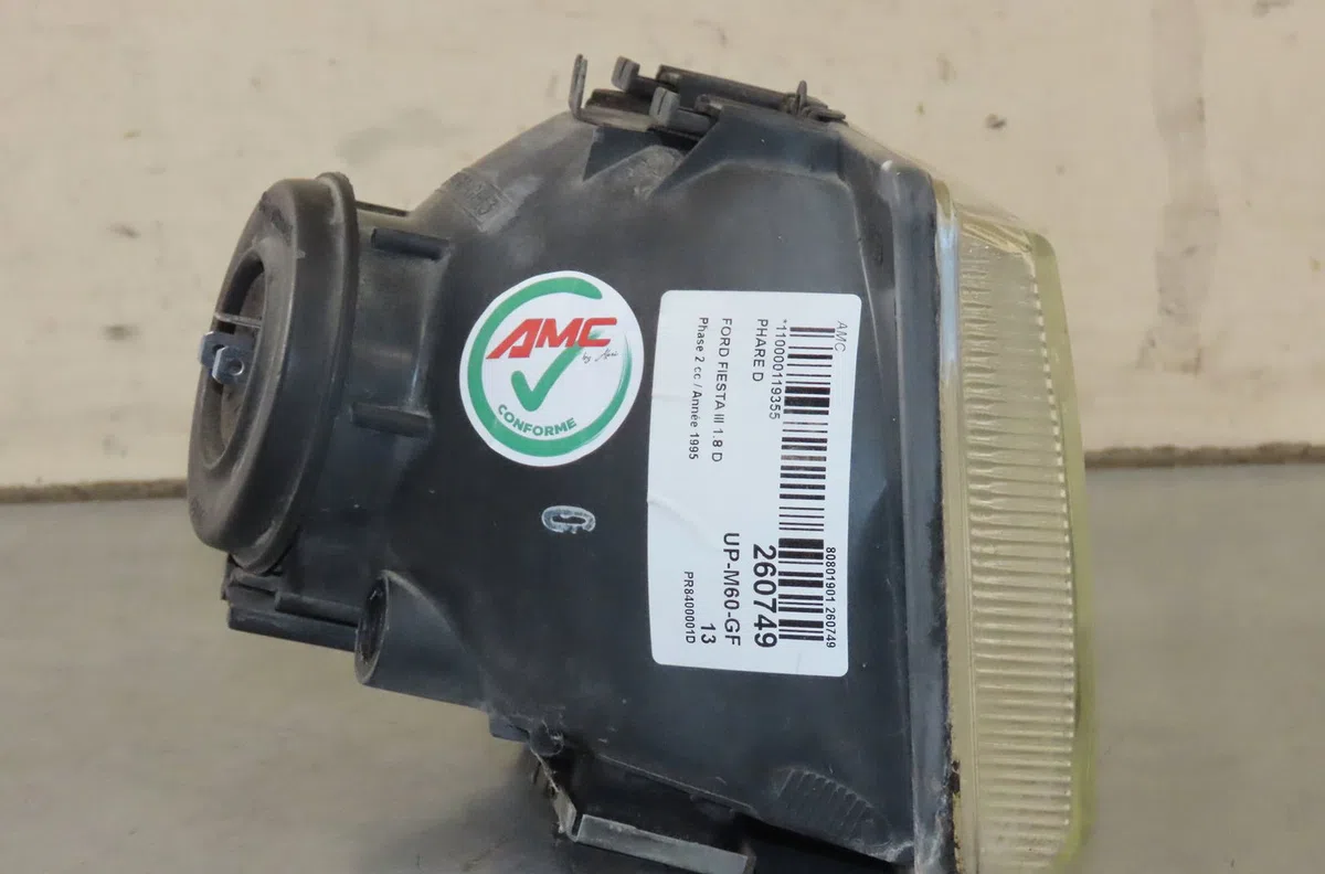 Phare droit Ford FIESTA III (GFJ) 1.8 d (1989-1995) occasion