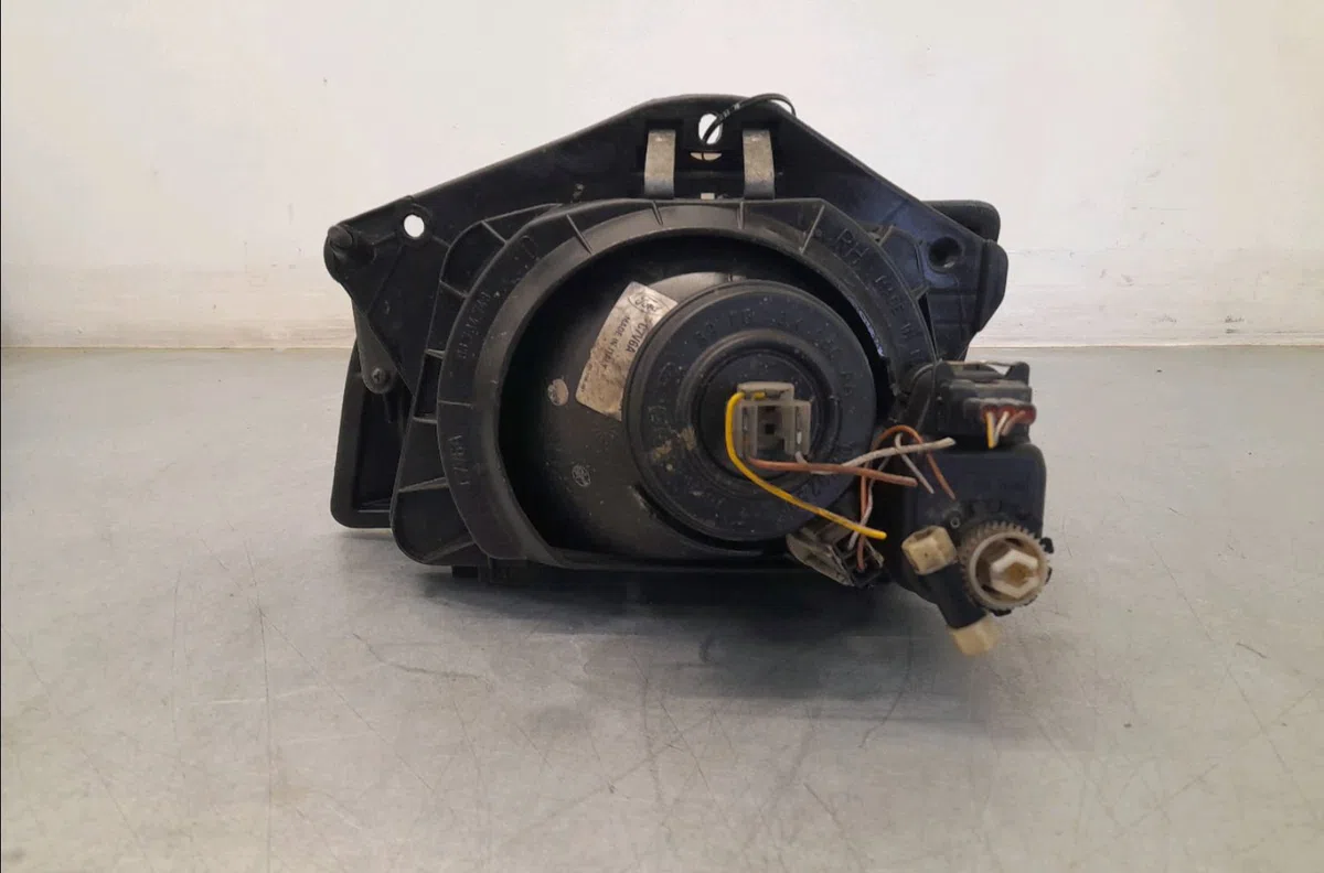 Phare droit FORD FIESTA III occasion