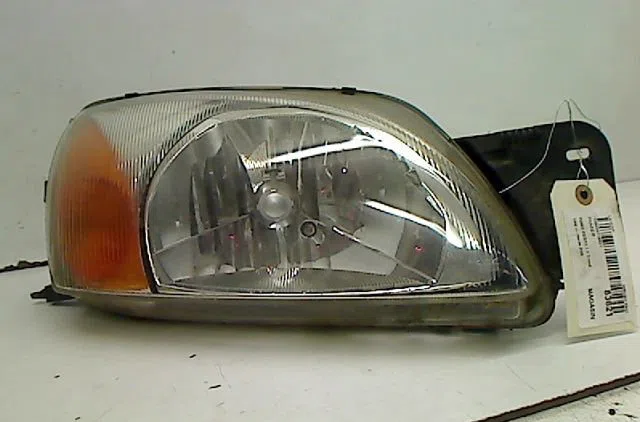 Phare droit Ford FIESTA IV (JA_, JB_) 1.4 i 16v (1996-2002) occasion