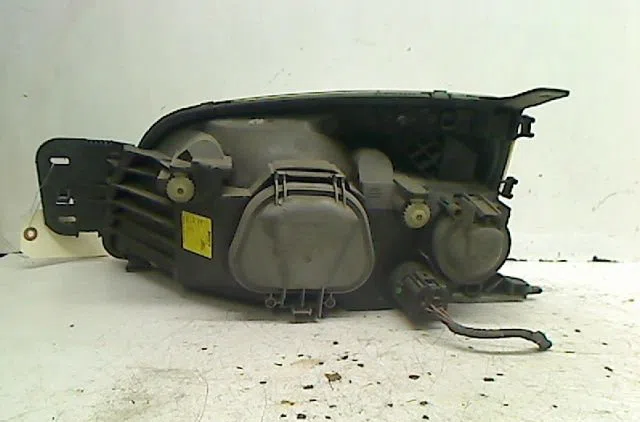 Phare droit Ford FIESTA IV (JA_, JB_) 1.8 d (1995-2000) occasion