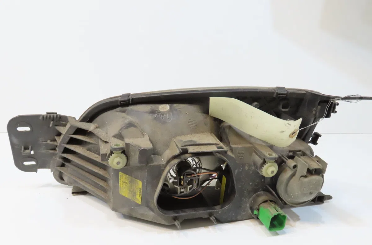 Phare droit Ford FIESTA IV (JA_, JB_) 1.8 di (2000-2002) occasion