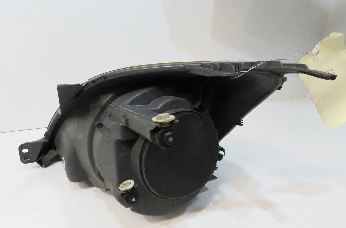 Phare droit Ford FIESTA V (JH_, JD_) 1.6 tdci (2004-2008) occasion