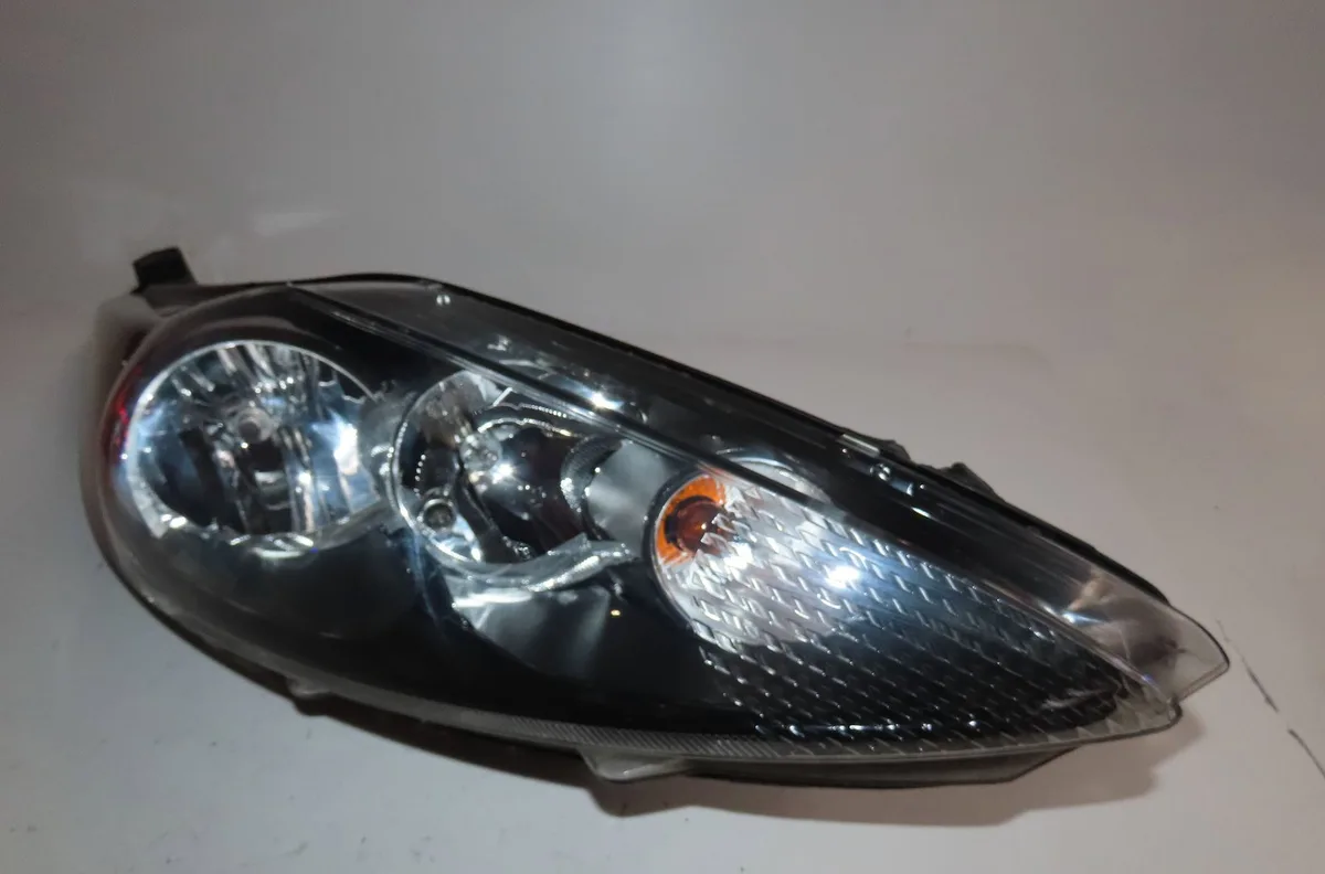 Phare droit Ford FIESTA VI (CB1, CCN) 1.25 (2008-2017) occasion