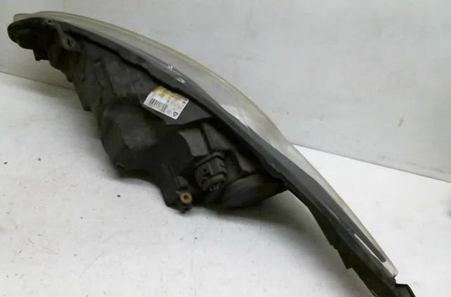 Phare droit Ford FIESTA VI (CB1, CCN) 1.4 tdci (2010-2012) 3 portes occasion