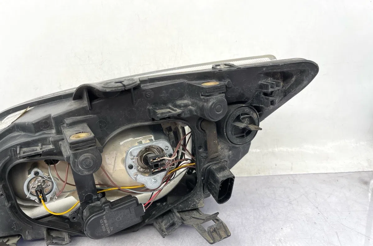Phare droit FORD FOCUS 2 PHASE 1 occasion