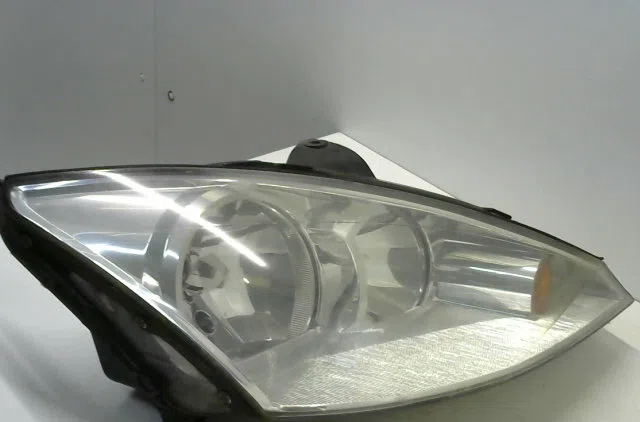 Phare droit FORD FOCUS I  1.8 TDCI 100ch occasion