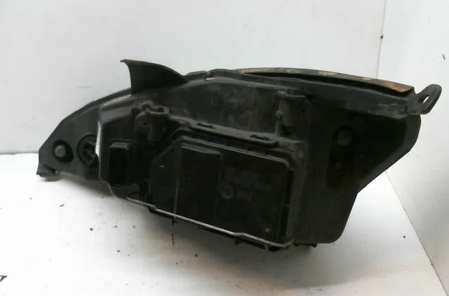 Phare droit FORD FOCUS I 2001 occasion