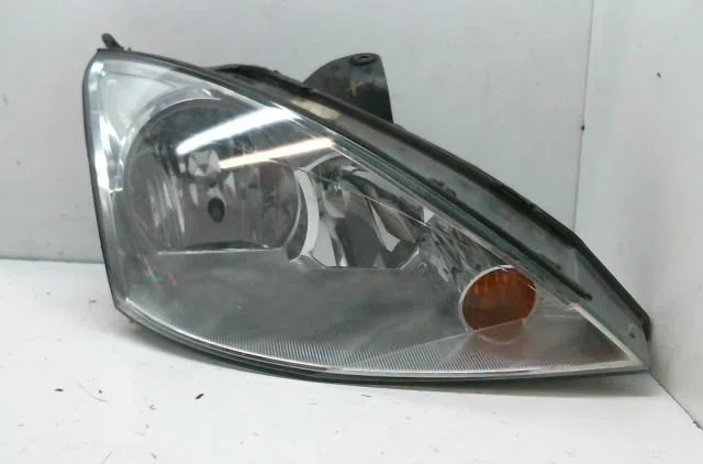 Phare droit FORD FOCUS I 2001 occasion