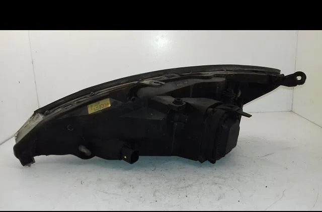 Phare droit Ford FOCUS I (DAW, DBW) 1.8 16v (1998-2004) occasion