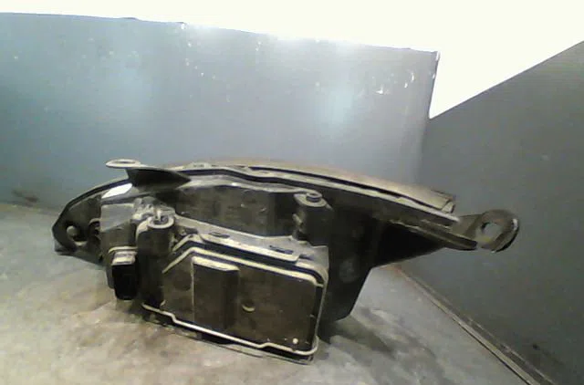 Phare droit Ford FOCUS I (DAW, DBW) 1.8 tdci (2001-2004) occasion