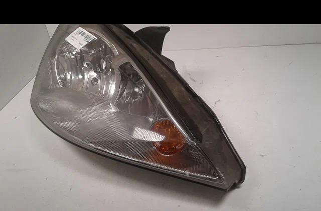 Phare droit Ford FOCUS I (DAW, DBW) 1.8 turbo di - tddi (1998-2004) occasion